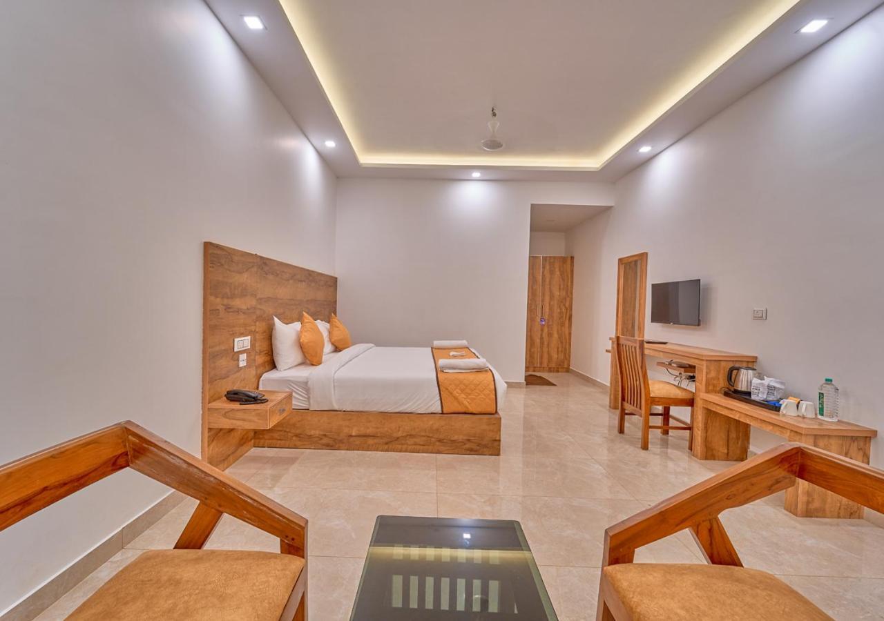 Ice Mist Pool Resort Munnar By Voye Homes Eksteriør bilde