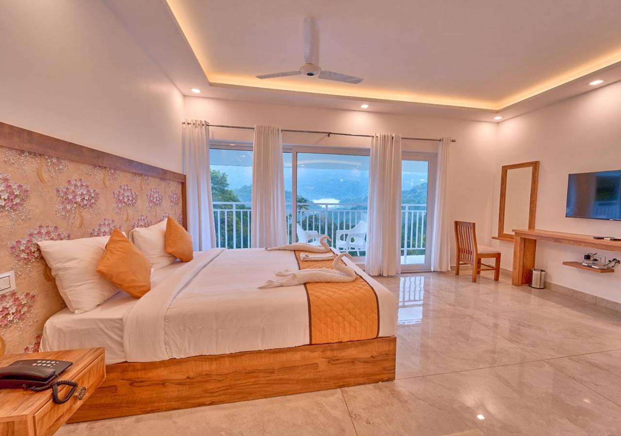 Ice Mist Pool Resort Munnar By Voye Homes Eksteriør bilde